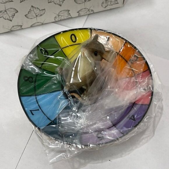 Charming Tails LETS PLAY Member Exclusive Mouse on Roulette Wheel #97/36 MIB - Picture 2 of 5